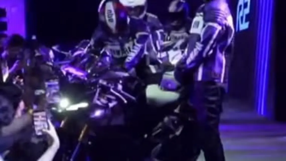 Yamaha YZF R2 भारत में लॉन्च हुई 2.31 लाख रुपये की धांसू बाइक जो देगी R15 और R3 के बीच का विकल्प