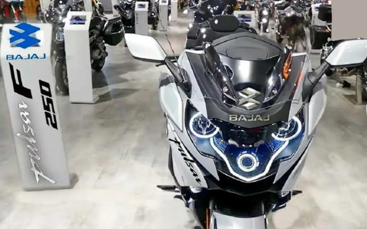 200km की रेंज के साथ आ रही नई Bajaj Pulsar Electric बाइक, कीमत काफी कम