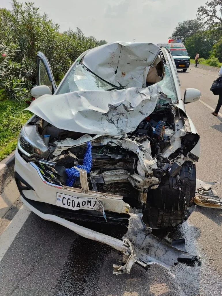 छत्तीसगढ़ के कोरबा में कार और बाइक की भयानक टक्कर से दो लोगों की मौके पर ही मौत