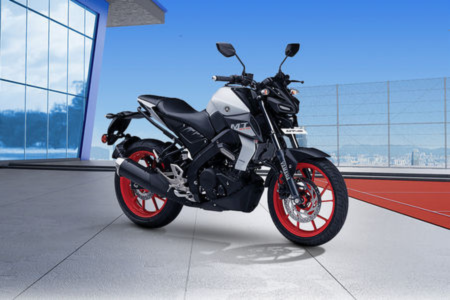 Bajaj Pulsar की हेकड़ी निकाल देगी Yamaha की दमदार बाइक, जानिए क्या हैं फिचर!