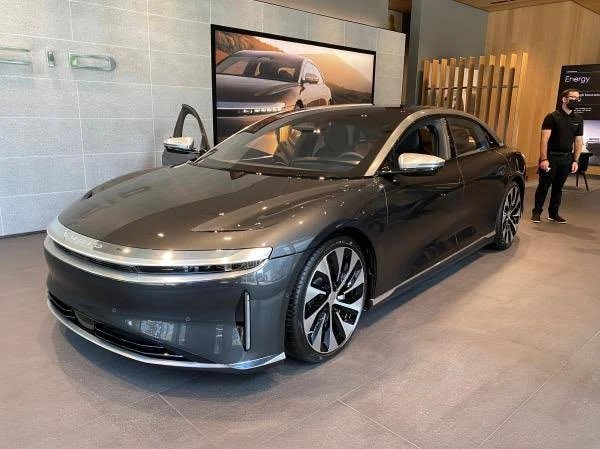 Lucid ki Saudi factory mein banengi sasti electric gaadiyan 1.5 lakh unit ka hai bada target