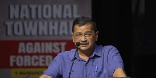 E20 पेट्रोल पर छिड़ा विवाद क्या आपकी गाड़ी हो जाएगी खराब जानें क्या है पूरा सच