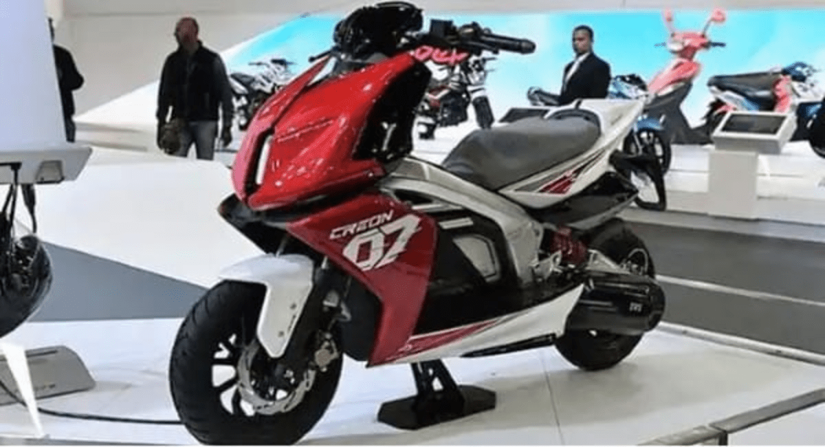 TVS ने Activa को फेल करने के लिए लॉंच की TVS Creon Ev Scooter, सिंगल चार्ज मे चलेगा 100KM
